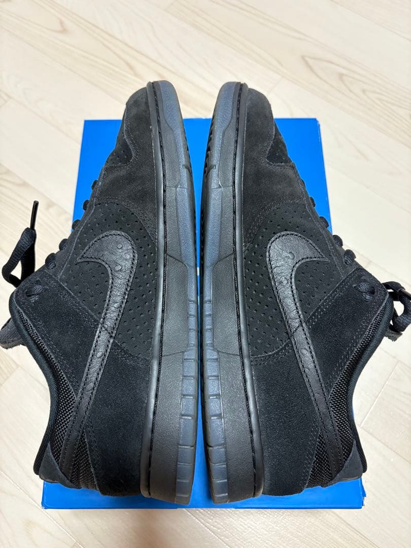 NIKE DUNK LOW UNDEFEATED ブラック スエード