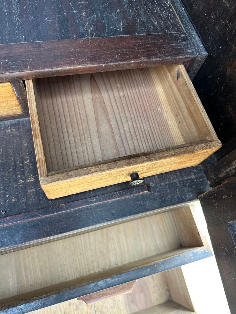 瞬間的値下げ❗️アンティーククローゼット箪笥洗浄済み！100年以上前