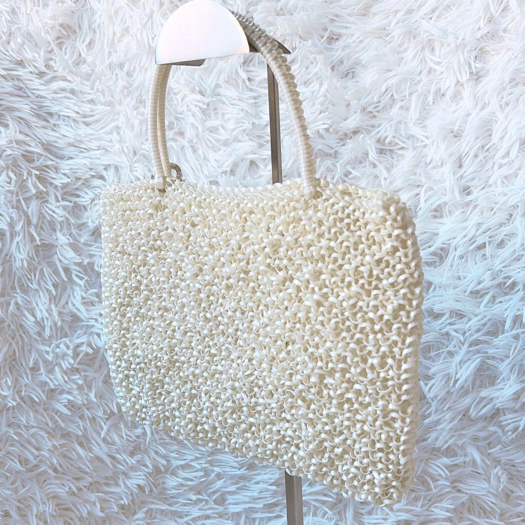 希少✨　アンテプリマ　スクエア　ミディアム　チェーン付き　パールホワイト