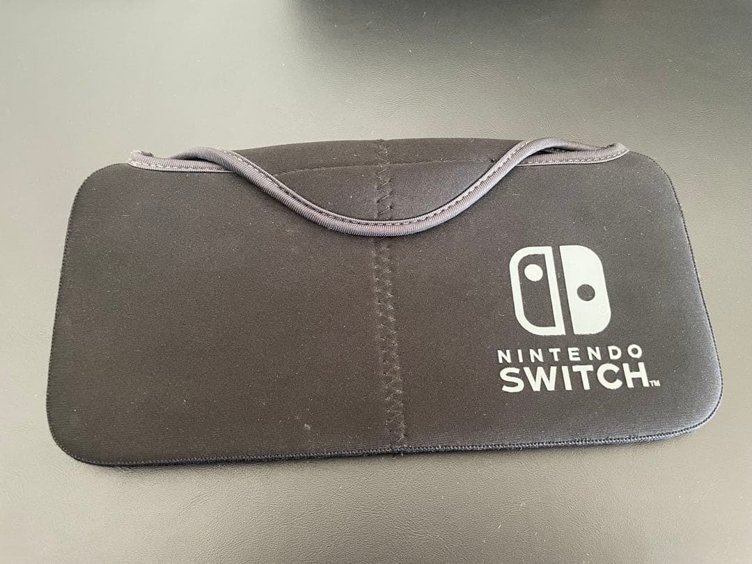 Nintendo Switch 本体+ケース付き