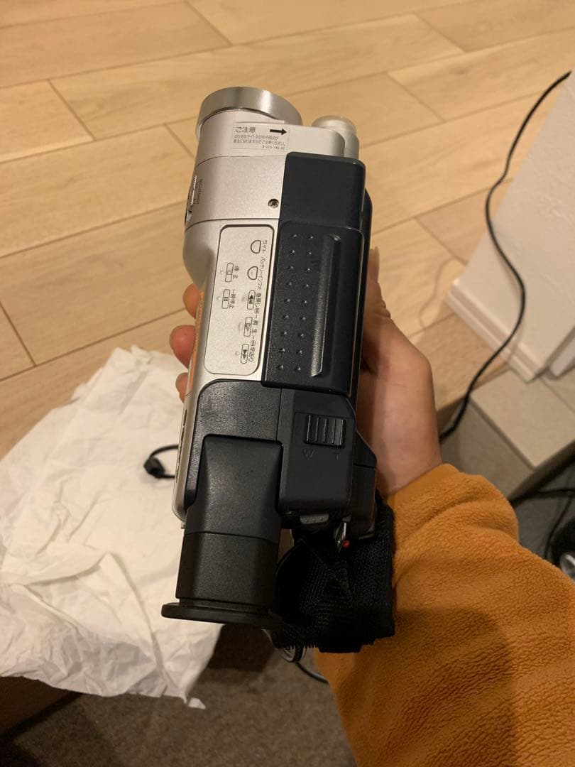 ビデオカメラ Sony Handycam video Hi8 240x CCD-Trv106