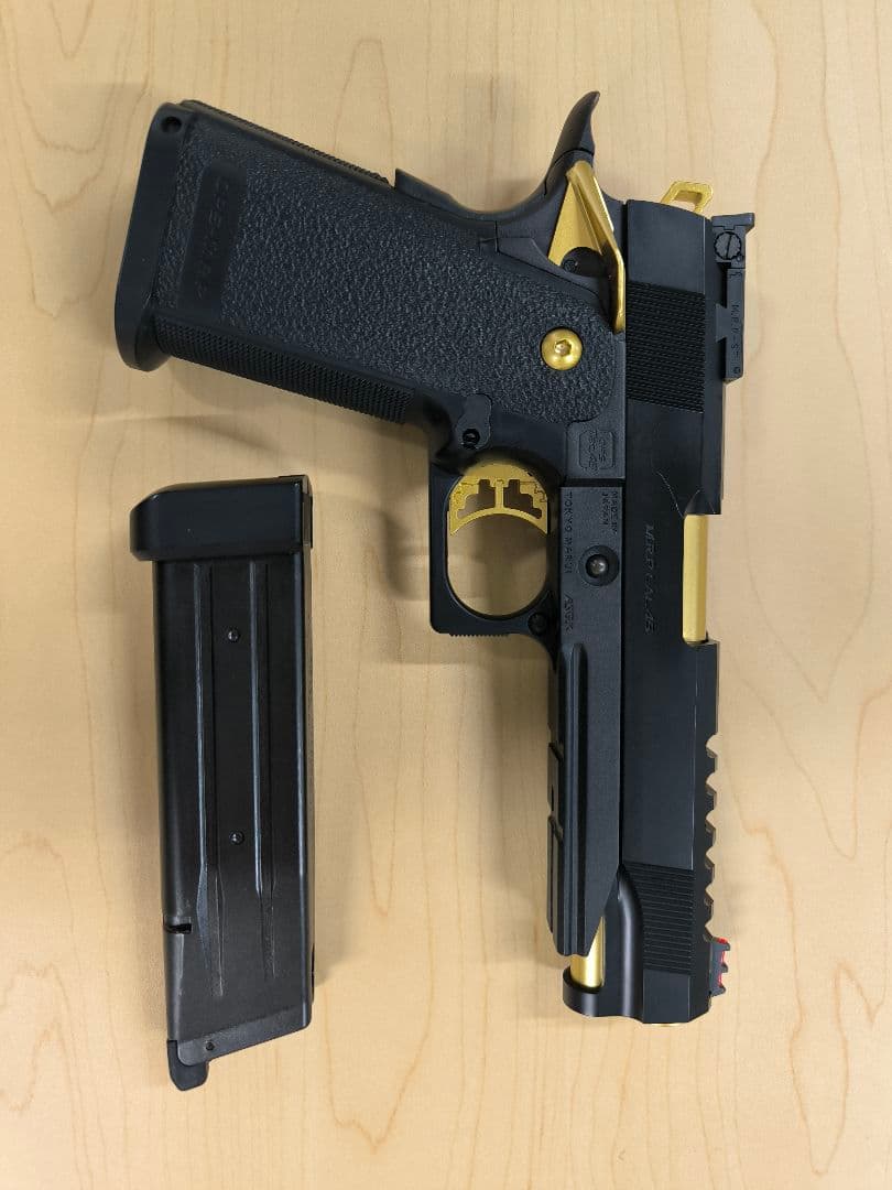 GOLD Match ガスガン ブラック/ゴールド