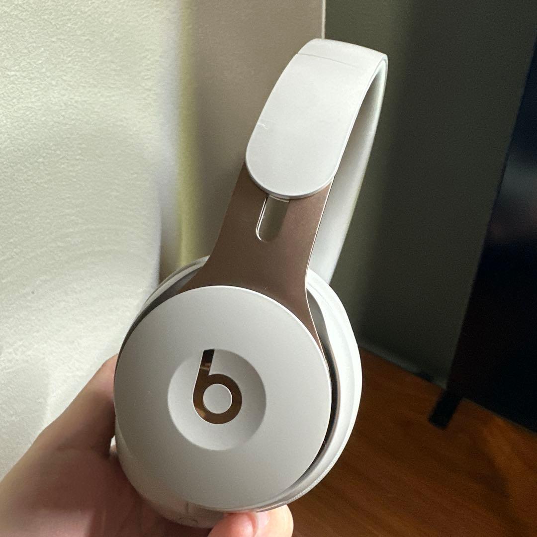 専用ケース付き】Beats solo pro ワイヤレスヘッドホン - メルカリ