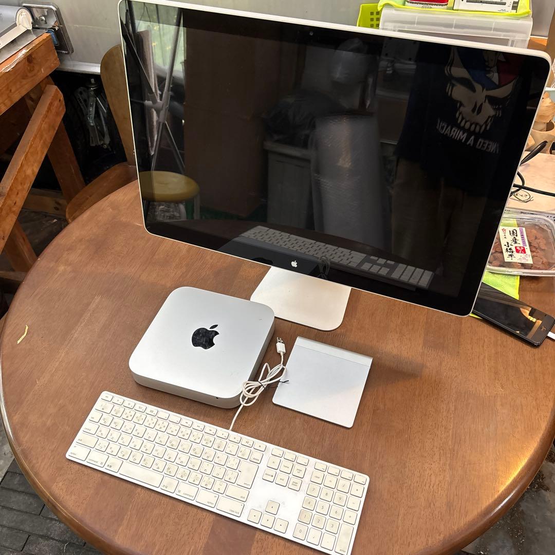 Mac mini 2012、キーボード、トラックパッド、24インチディスプレイ Mac mini 2012、キーボード、トラックパッド、24インチディスプレイ