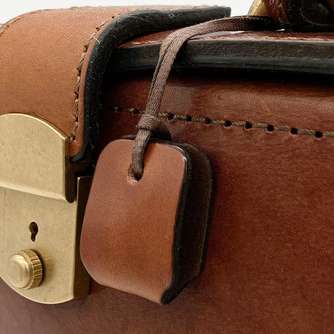 【HERZ】パイロットケース　ビジネスバッグ　レザー　ブラウン.