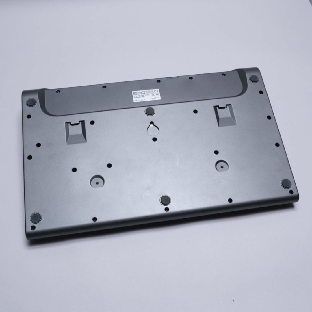 Zoom LiveTrak L-12 デジタルミキサー