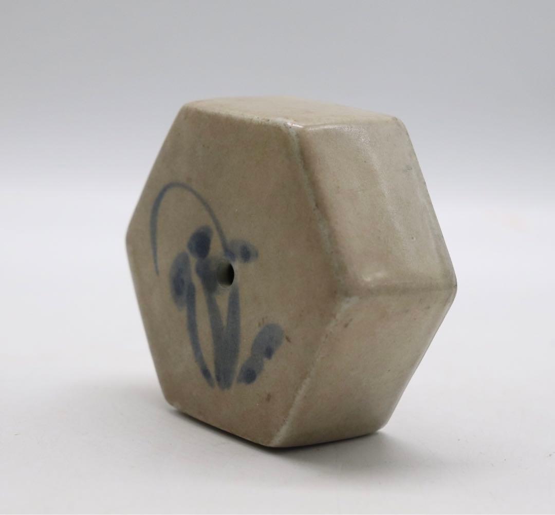 李朝　蘭紋六角型水滴　木箱付　送料込み1010