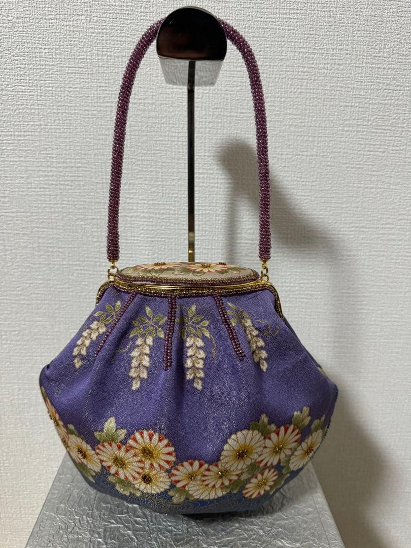 未使用品　花井幸子　パーティバック　美品　ビーズバッグ　がま口