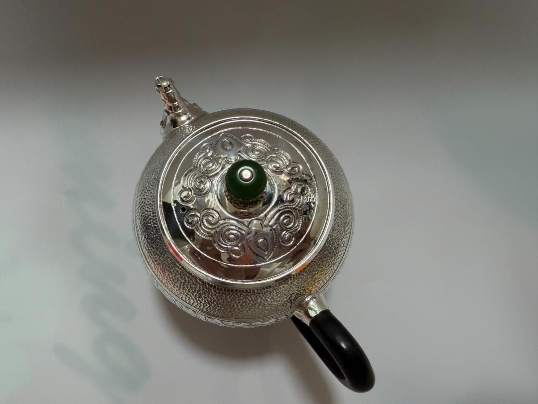 純銀製 獣口 鱗文様 玉石摘み 急須 銀瓶 煎茶道具