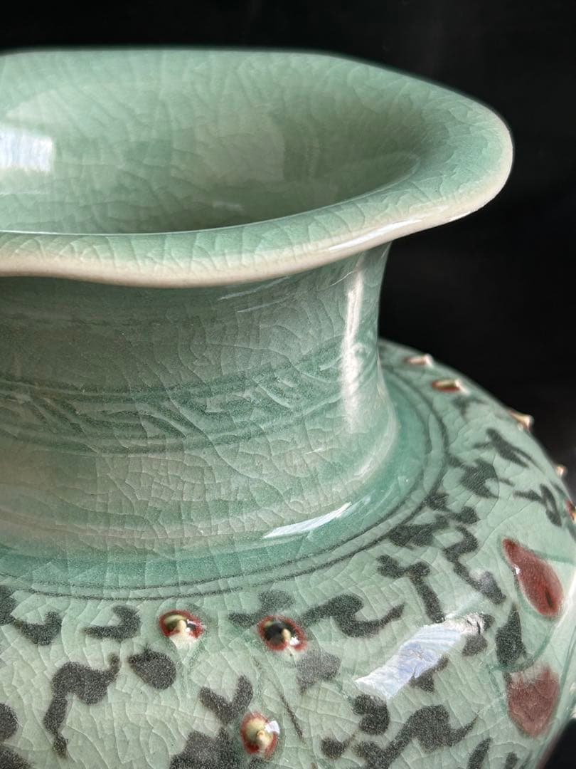 美しい古美術◾️蔵から、可憐な花が咲き誇るかなり超可愛い花瓶、壺が