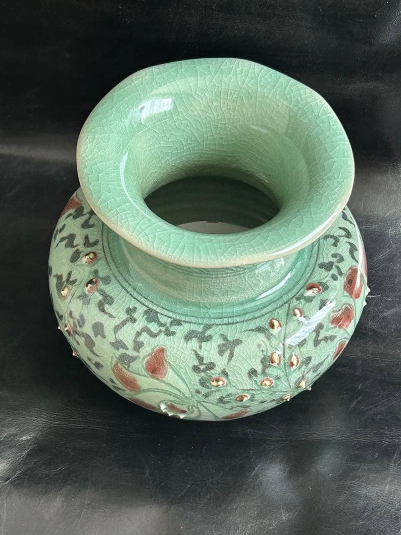 美しい古美術◾️蔵から、可憐な花が咲き誇るかなり超可愛い花瓶、壺が