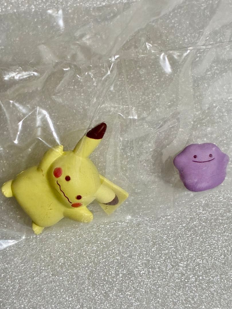 ポケモンセンター限定　へんしんメタモン　５種　ピカチュウ　ピチュー　ゲンガー　他