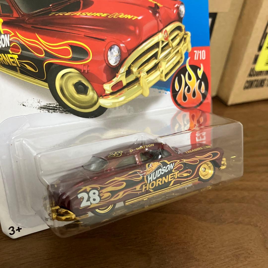 ホットウィール　'52 HUDSON HORNET スーパートレジャーハント