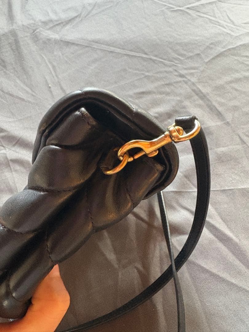 サンローラン ルル ショルダーバッグ