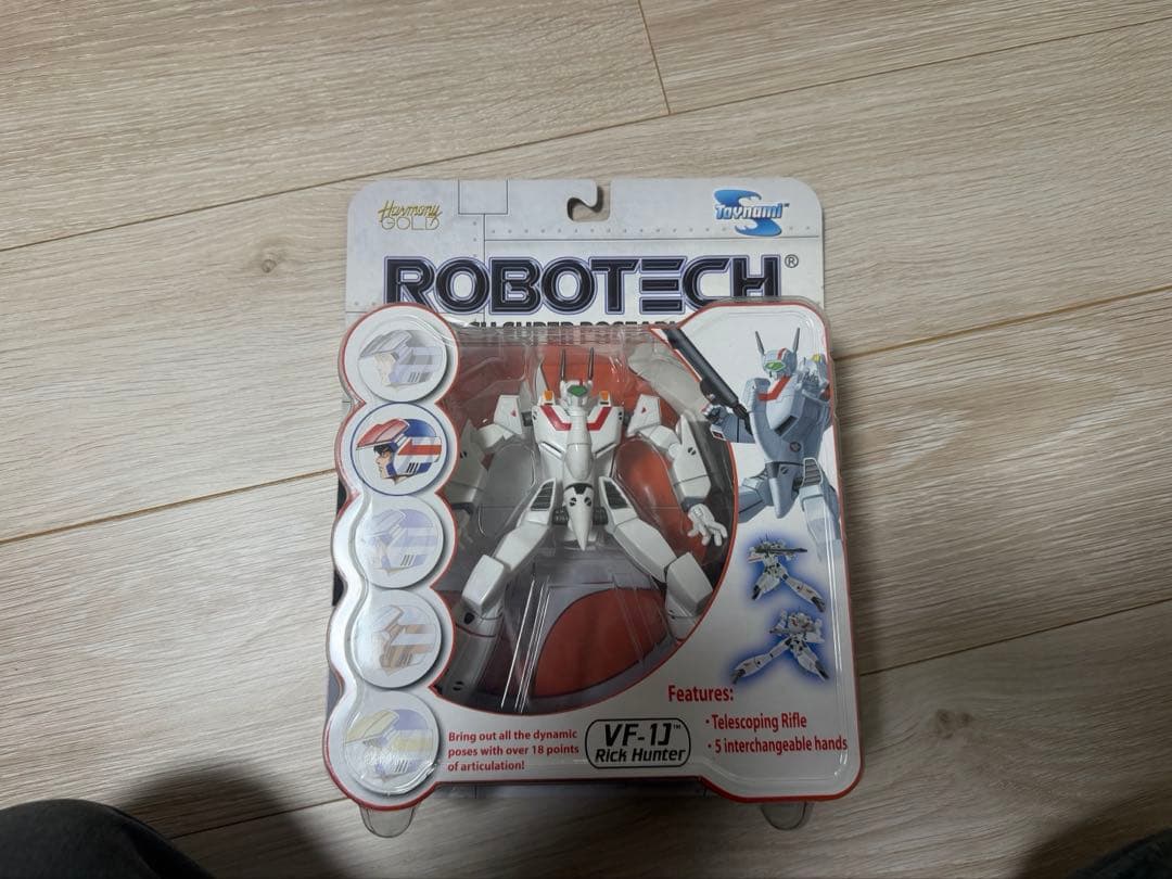 マクロス　トイナミロベテックフィギュア