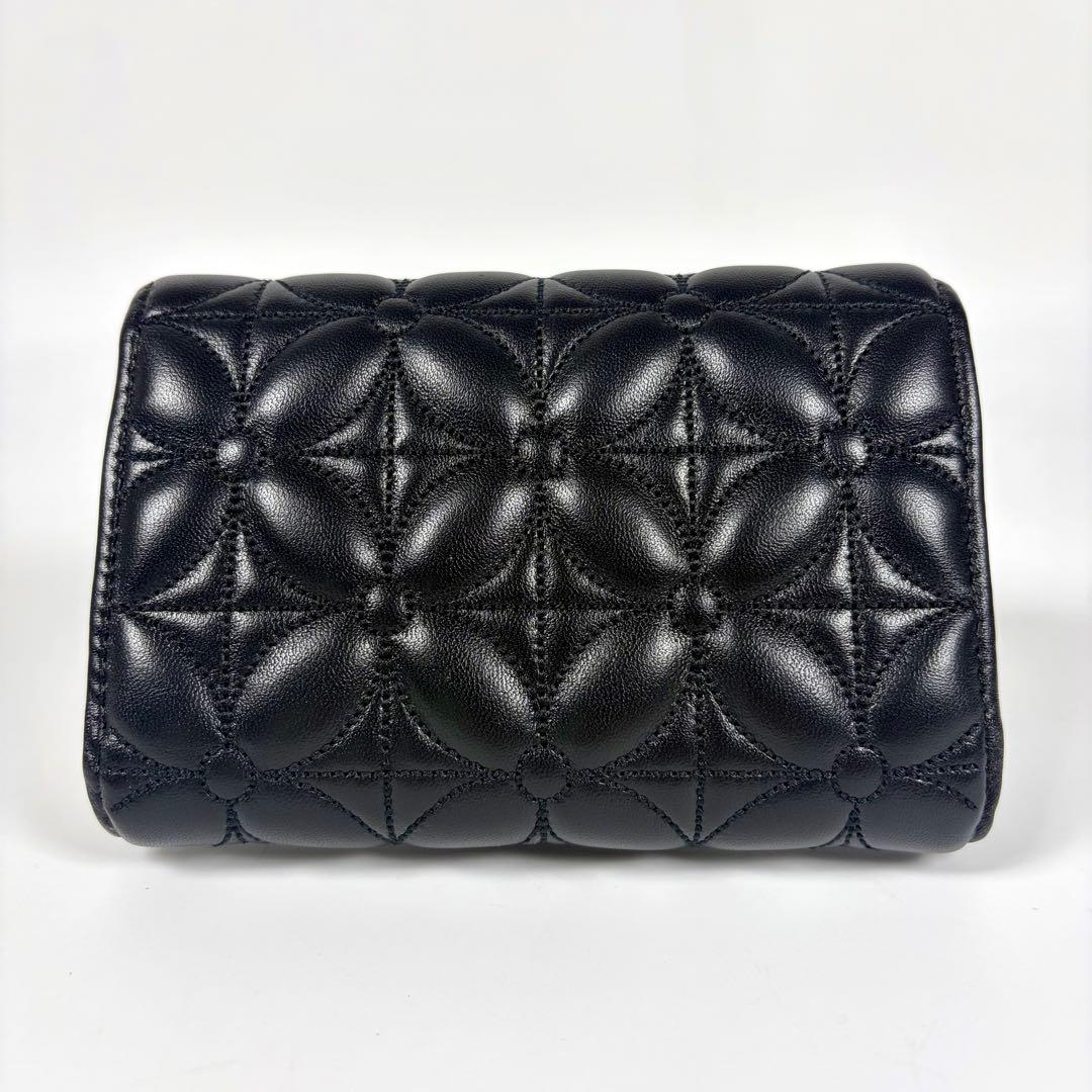 【未使用級】ルイヴィトンポルトフォイユカプシーヌコンパクトキルティングフラワー