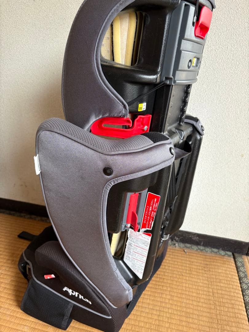 Aprica ジュニアシート 黒/グレー　チャイルドシート