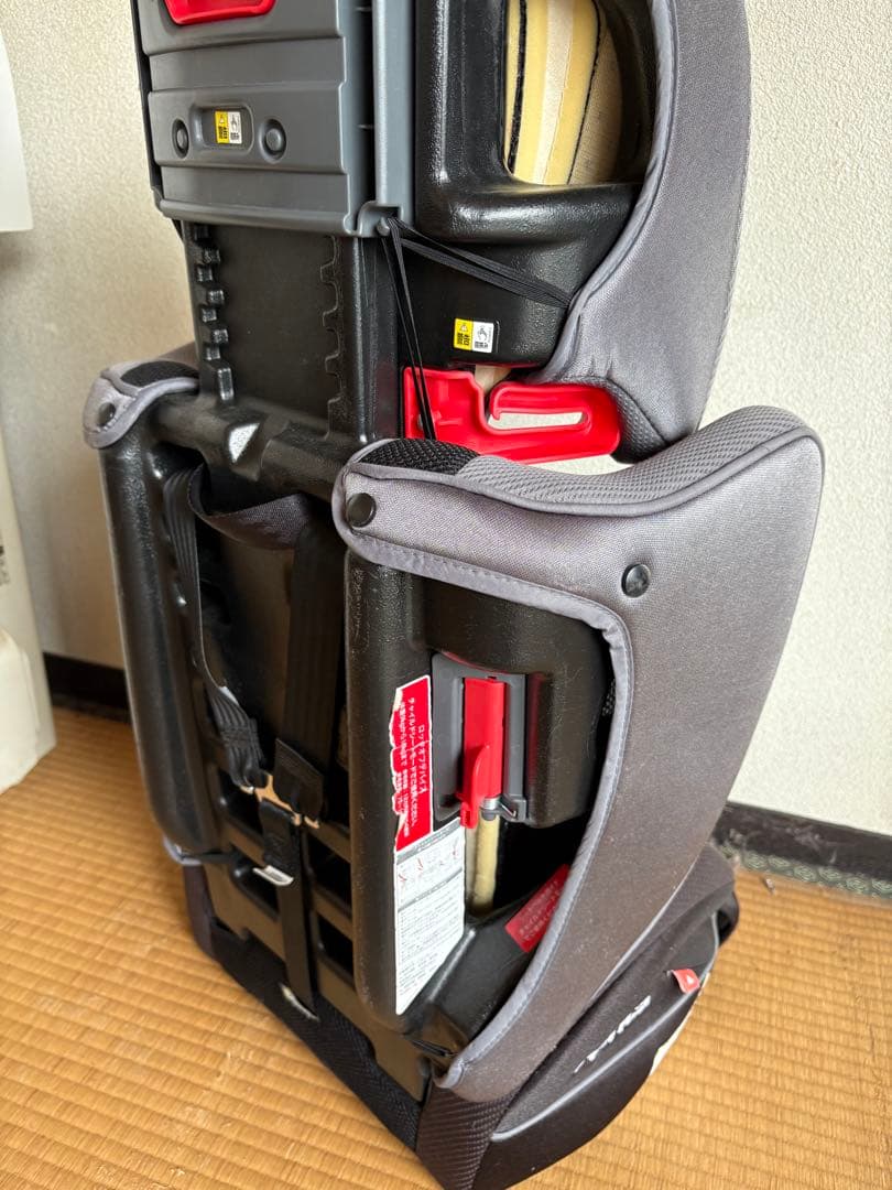 Aprica ジュニアシート 黒/グレー　チャイルドシート