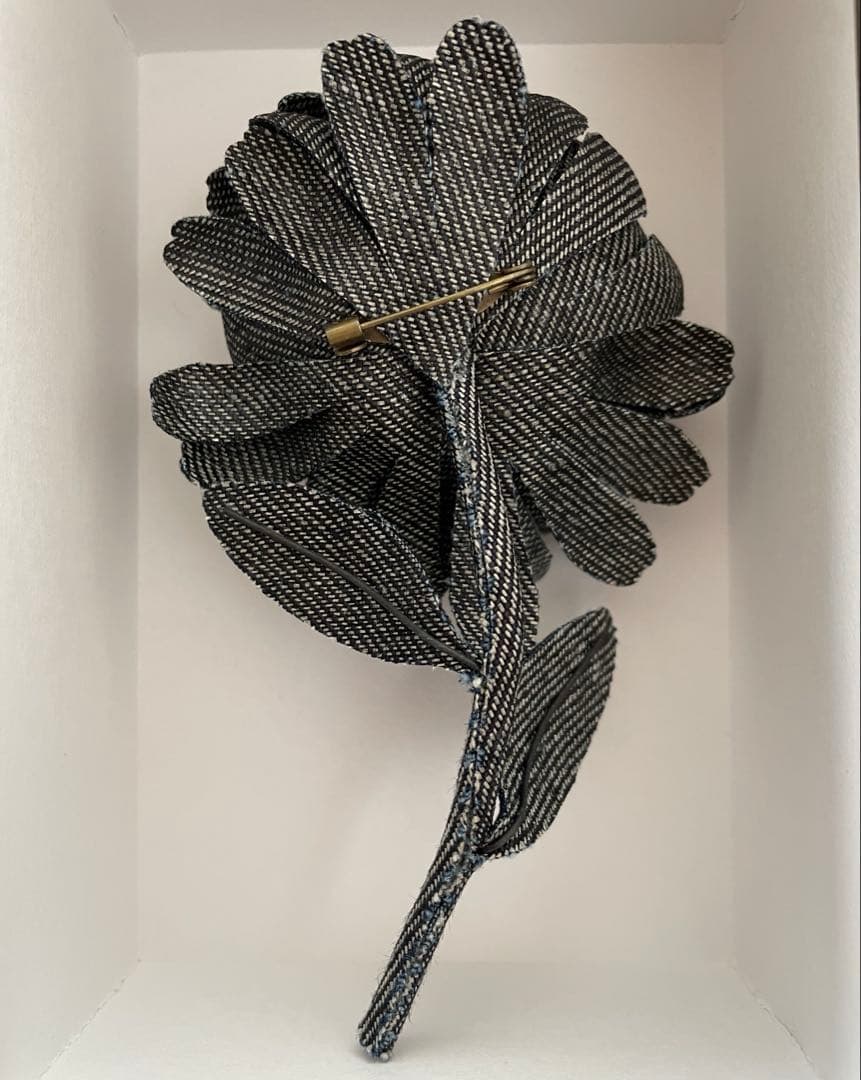 美品 箱付き ミナペルホネンminä perhonen fete コサージュ