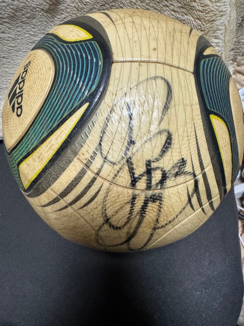 d*e様 adidas Speedcell サッカーボール ジャブラニ サイン入 - メルカリ