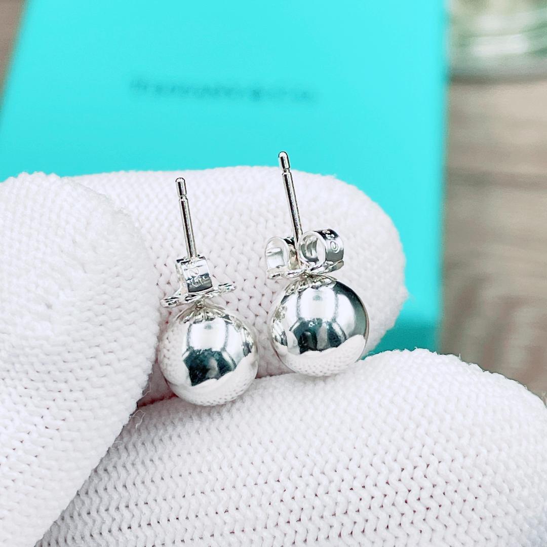 ◇ティファニー◇新品仕上済 ハードウェア ボール ピアス Ag925 2.14g