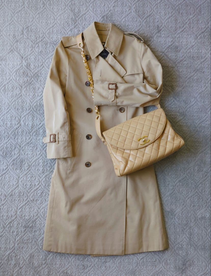 CHANEL シャネル キルティングショルダーバック ヴィンテージ　ベージュ