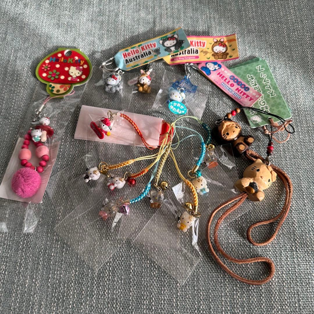ご当地キティ　根付け　ストラップ　ファスナーマスコット　他　まとめ売り　100個