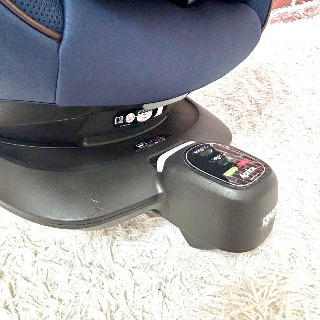 ✨アップリカ✨ 回転式チャイルドシート クルリラビッテエックス ネイビー