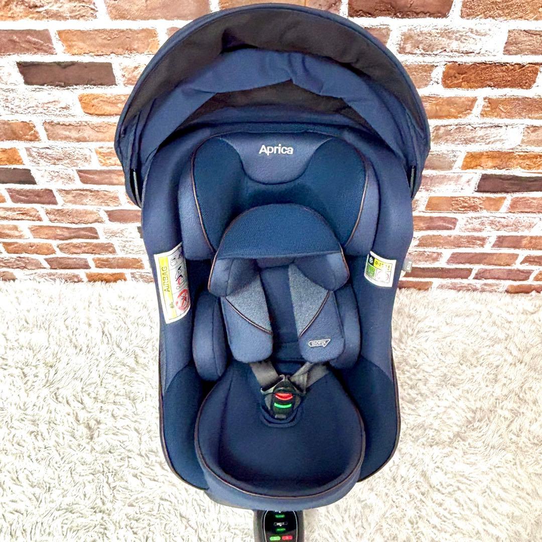 ✨アップリカ✨ 回転式チャイルドシート クルリラビッテエックス ネイビー