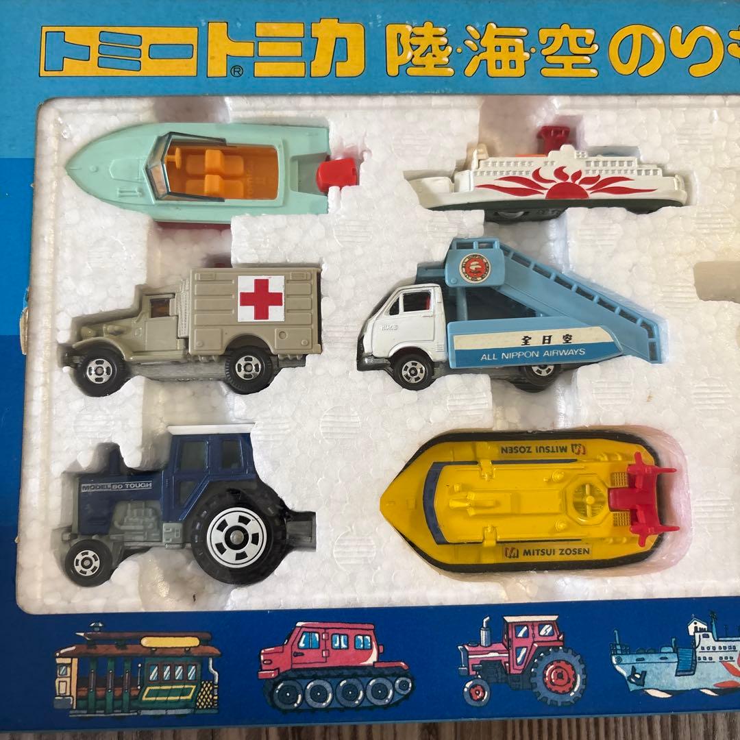 トミカ 陸海空のりものセット ボート付き〈1台欠品〉