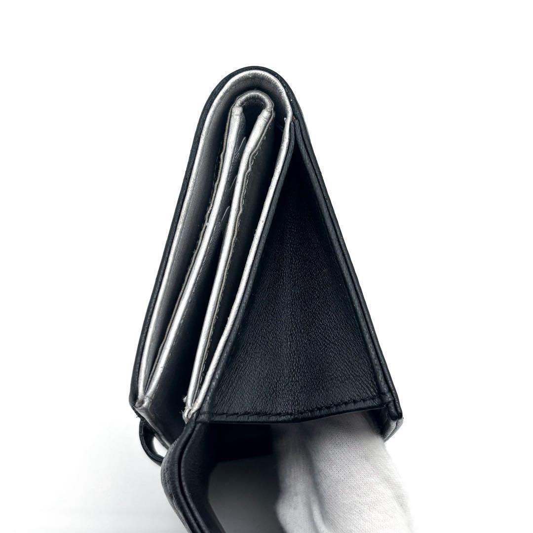 美品✨】シャネル 財布 カメリア 型押し Wホック 二つ折 - メルカリ