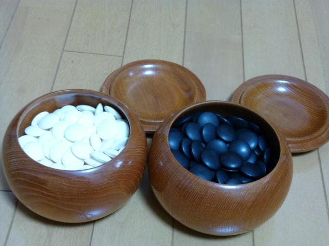 囲碁 セット　碁盤　脚付き　碁石　碁笥　19路盤　木製