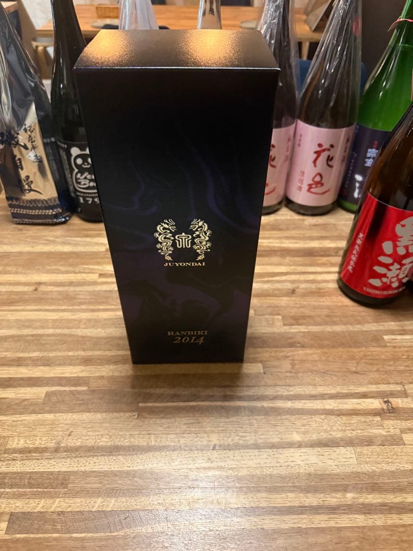 十四代　焼酎 Amazon.co.jp: 十四代 秘蔵乙焼酎 米焼酎 40度 720ml(箱付き)(新ラベル