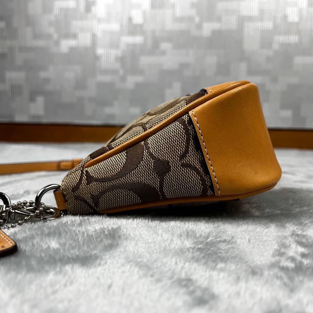 美品 COACH コーチ アクセサリーポーチ シグネチャー ベージュ 6094