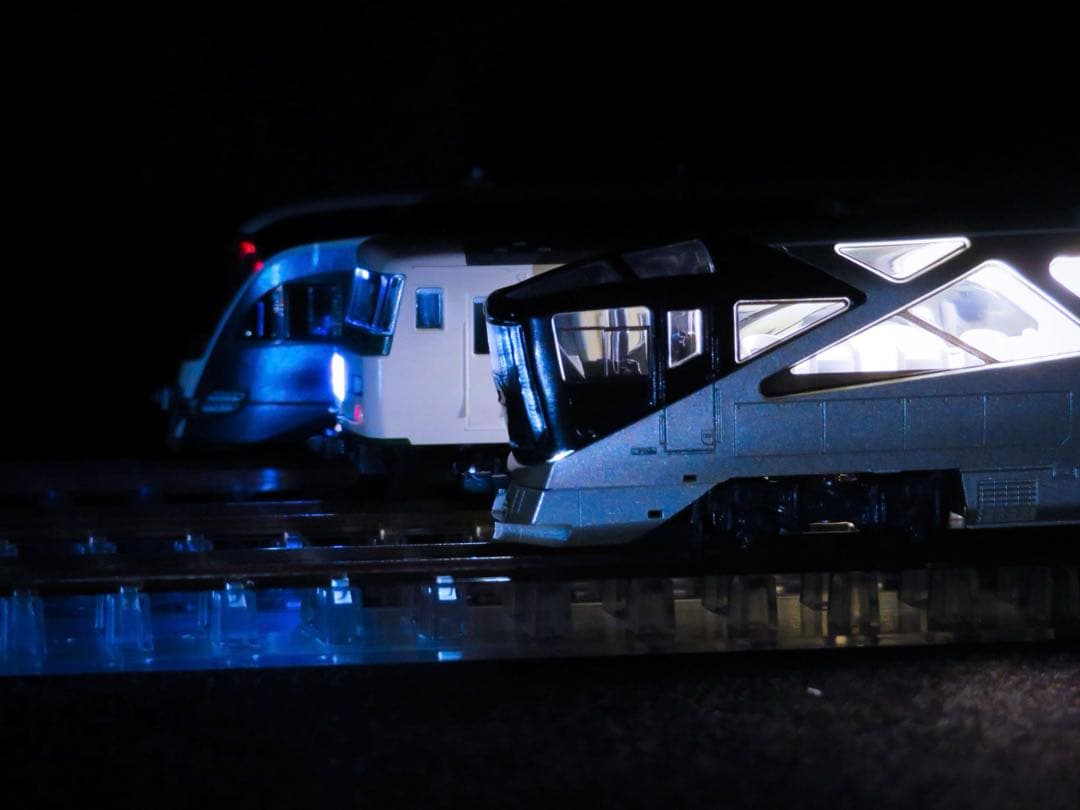 KATO E001形 ＜TRAIN SUITE 四季島＞ (特別企画品)【新品】