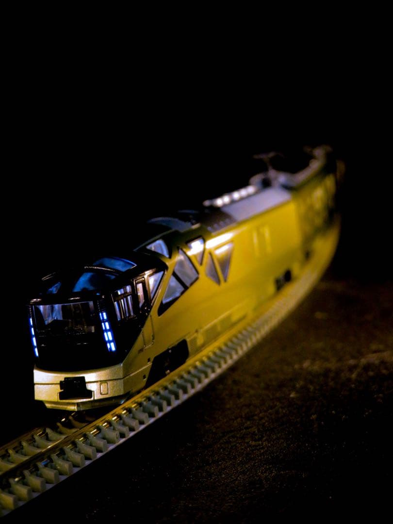 KATO E001形 ＜TRAIN SUITE 四季島＞ (特別企画品)【新品】