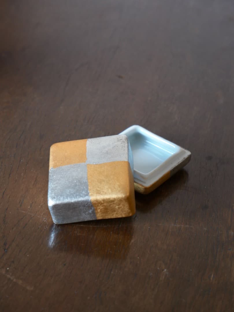 小野珀子 金銀彩 香合 茶道具 香道具 共箱 Q2109