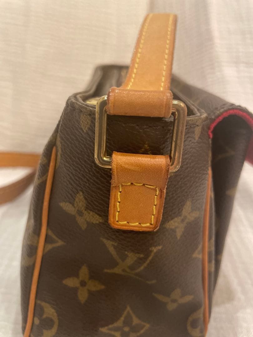 ルイ ヴィトン モノグラム ヴィバシテ PM ブラウン M51165 モノグラム