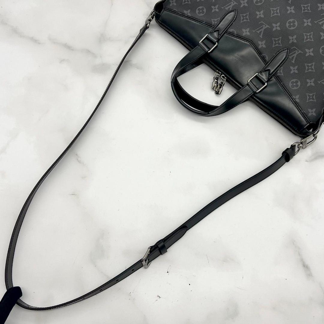 ルイヴィトン モノグラム エクリプス エクスプローラー ビジネス ブリーフケース