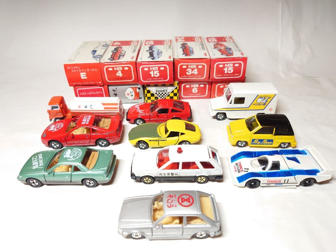 古い赤箱トミカミニカーセット 50台