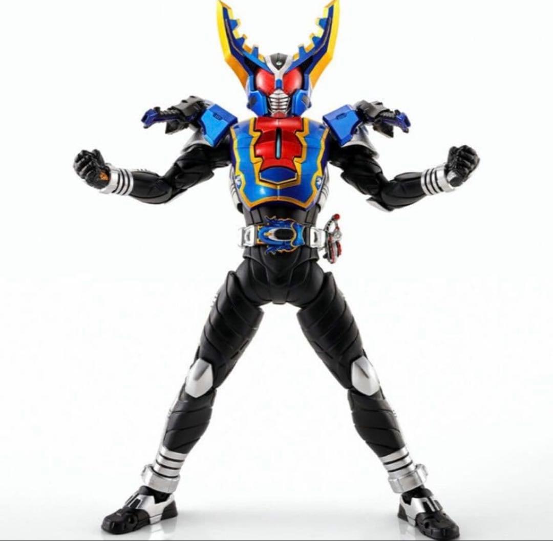 S.H.フィギュアーツ 真骨彫製法 仮面ライダーガタック ハイパーフォーム①