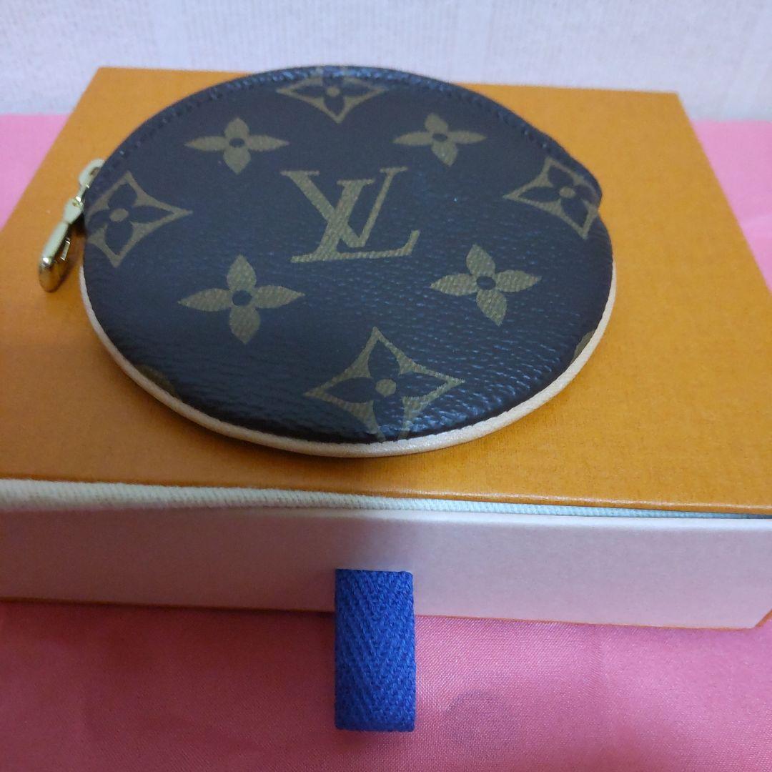 新品）ルイヴィトンケース丸型