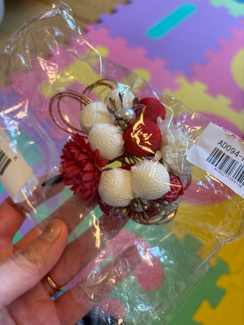 【値下げしました】子供用 七五三 着物 赤白花柄➕髪飾り&靴付