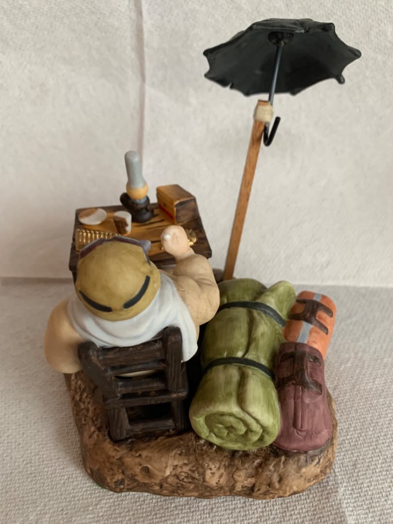 ジブリ 紅の豚 オルゴールフィギュア　陶器製