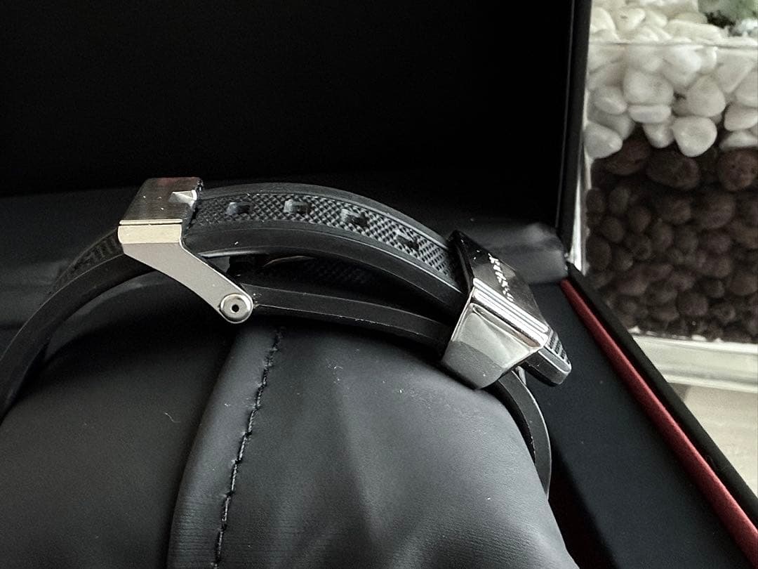 【超美品】G-SHOCK MTG-B1000