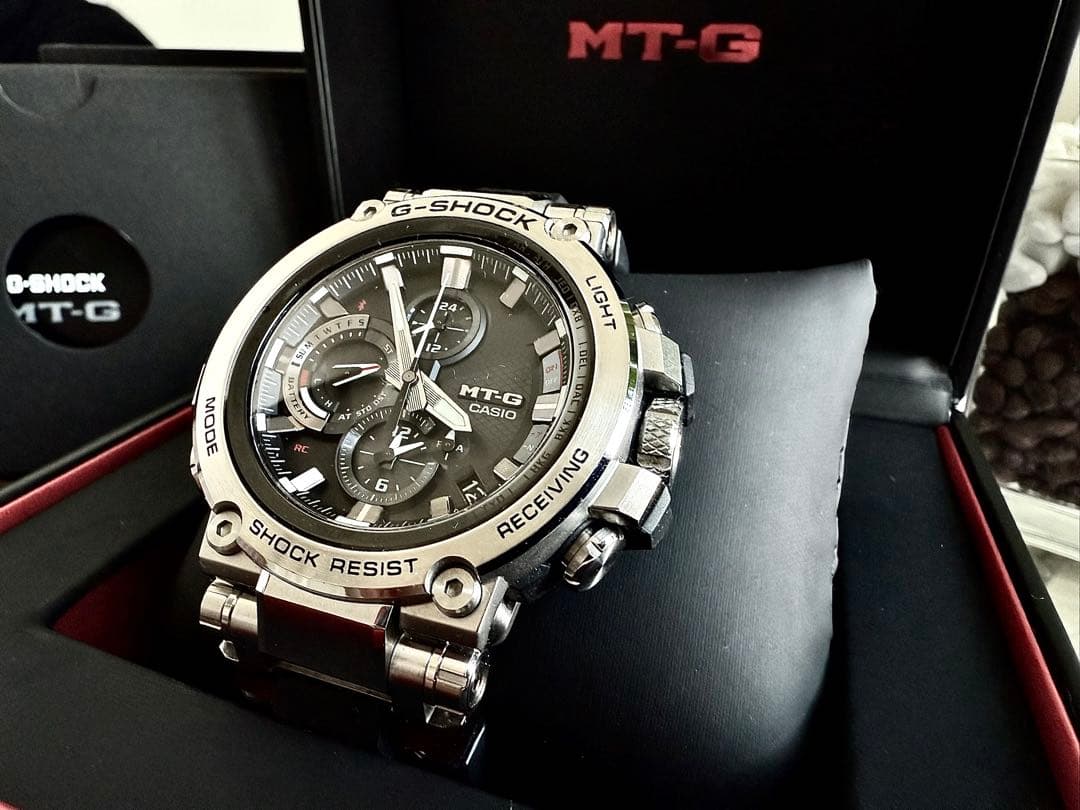 【超美品】G-SHOCK MTG-B1000