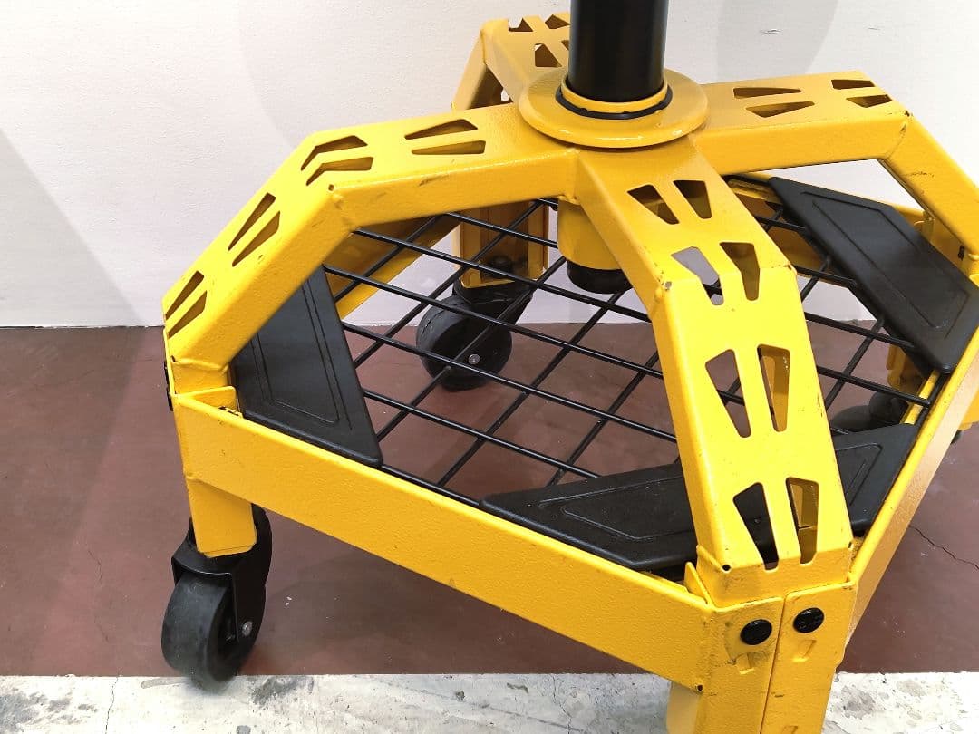 DEWALT（デウォルト） ガレージスツール