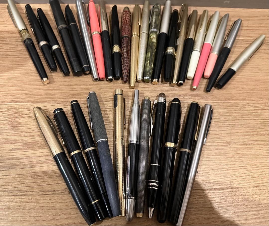 万年筆　まとめ　33本　ペン先金製　モンブラン等 万年筆の王様”のペン先に、三越を象徴するライオンがエングレービング