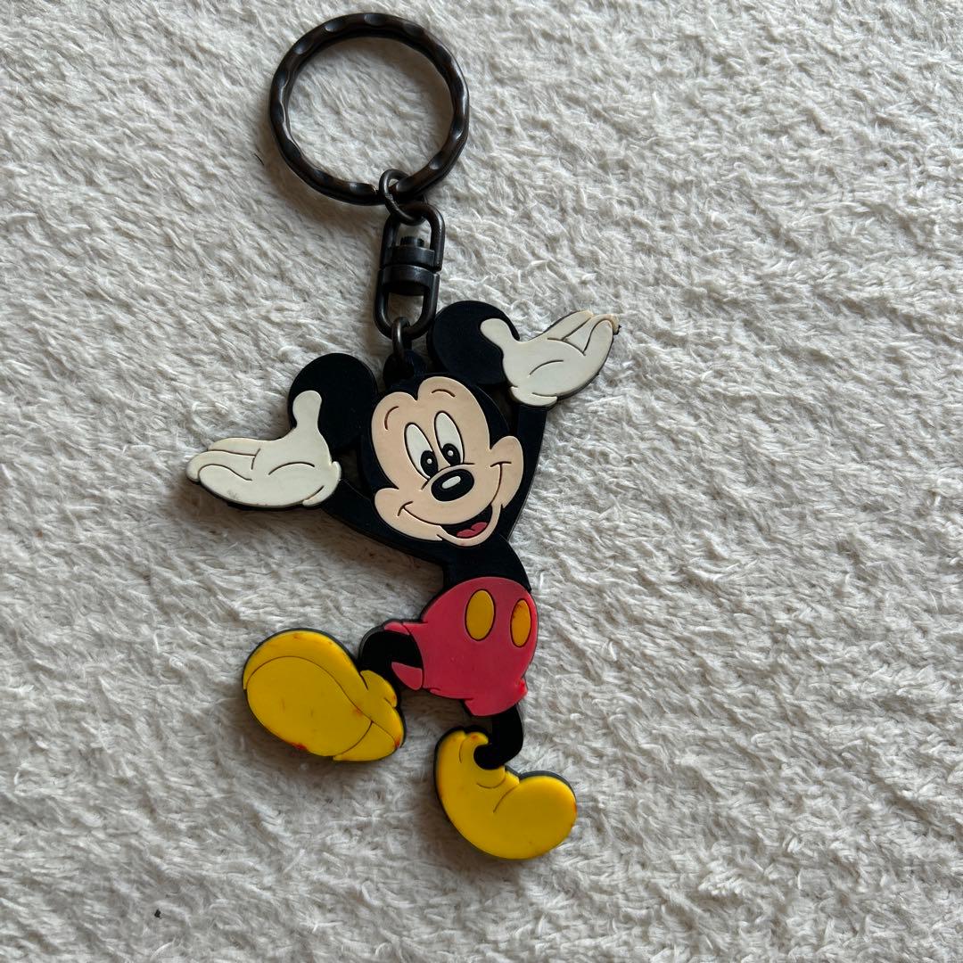 昭和レトロ ミッキーマウスラバーキーホルダー - メルカリ