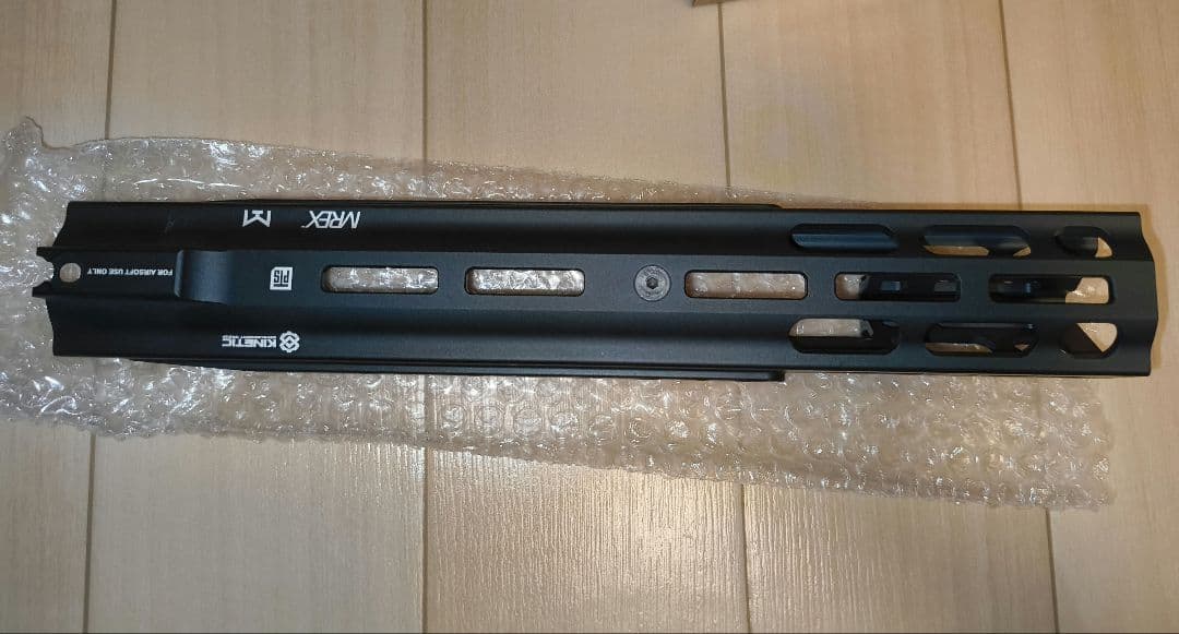 PTS Kinetic SCAR MREX M-Lok 4.9in ハンドガード